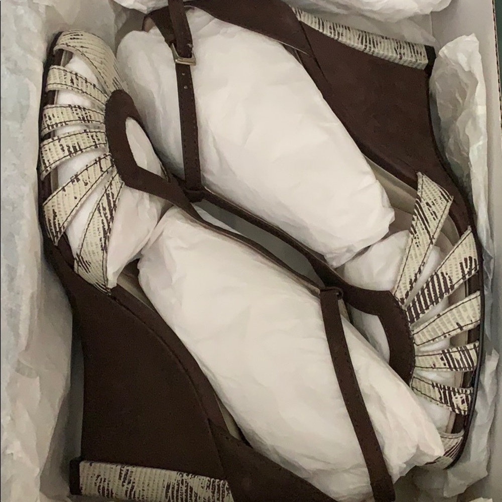 Women’s shoes size 8 1/2M